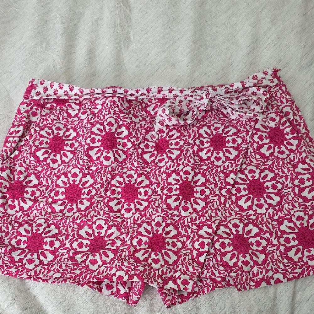 Vineyard Vines Pink and White Printed Tie-Waist Skort